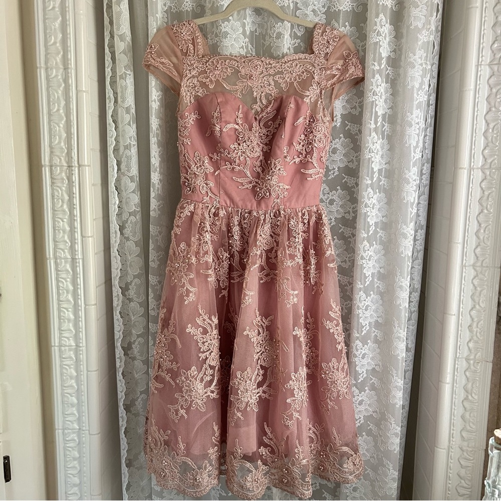 CHI CHI LONDON * NWT Formal Prom Wedding Rose Lace Gown